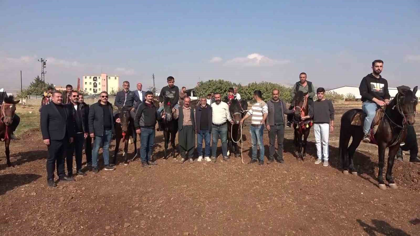 At sevdalıları Adıyaman’da bir araya geldi
