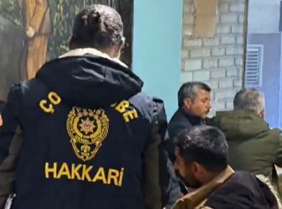 Hakkari’deki okul çevrelerinde sıkı denetim
