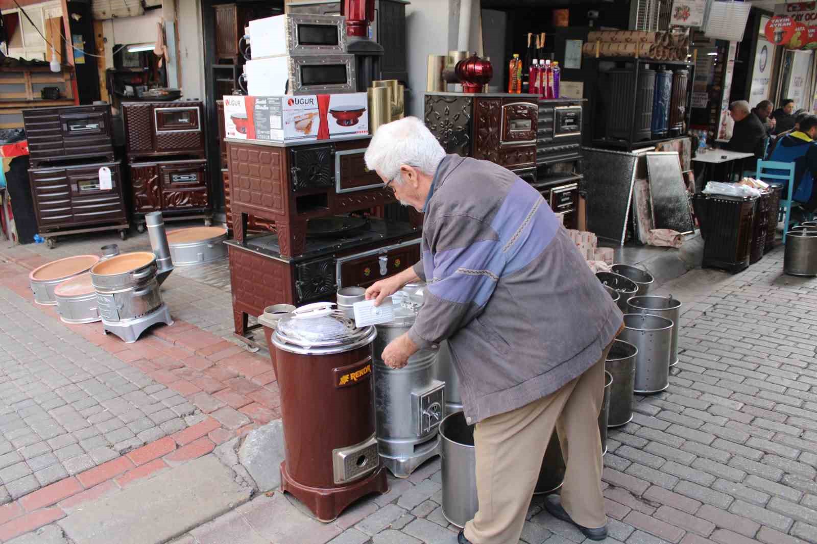 Havalar soğudu, soba satışları başladı
