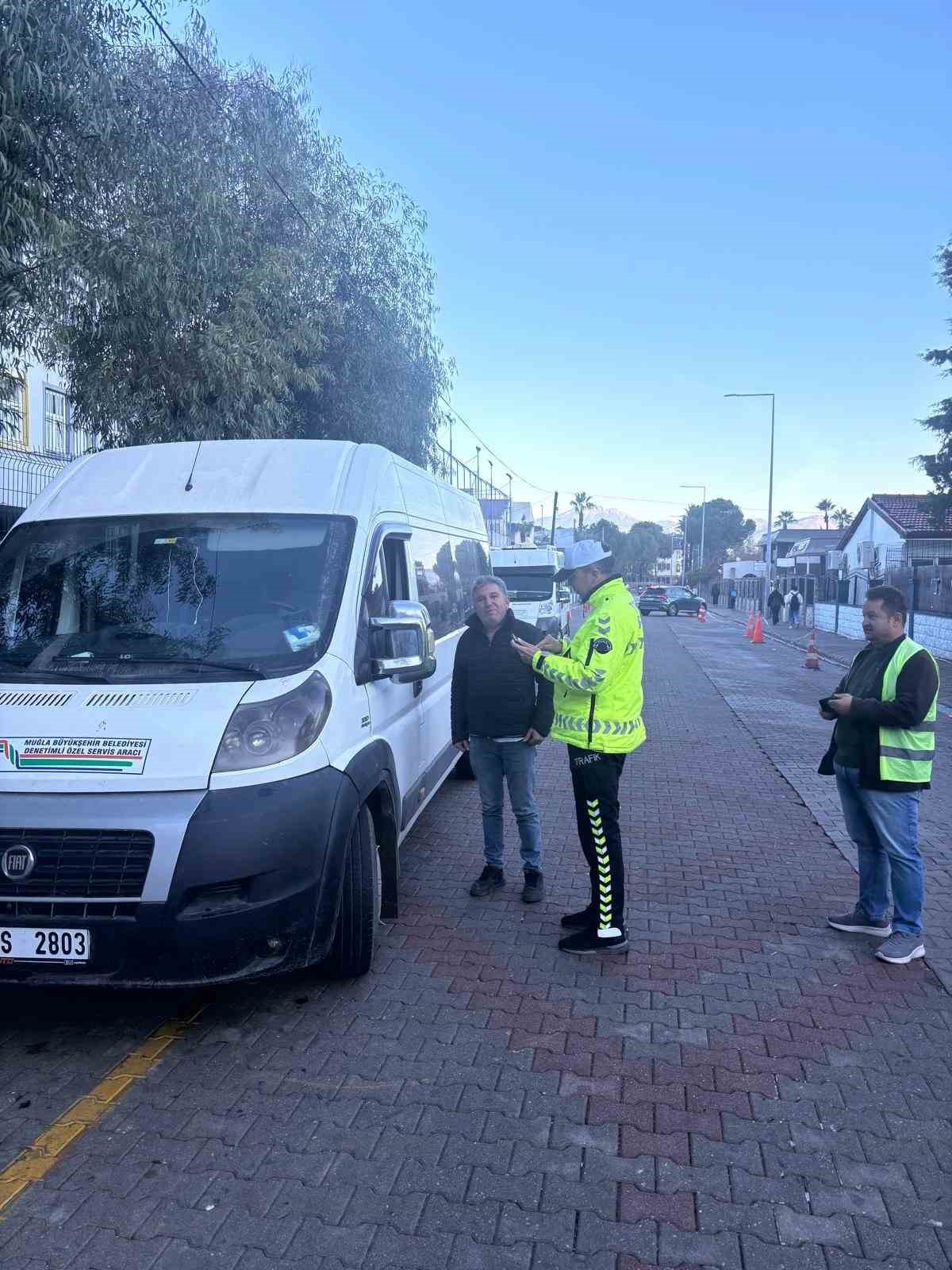 Fethiye’de öğrenci servislerine yoğun denetim
