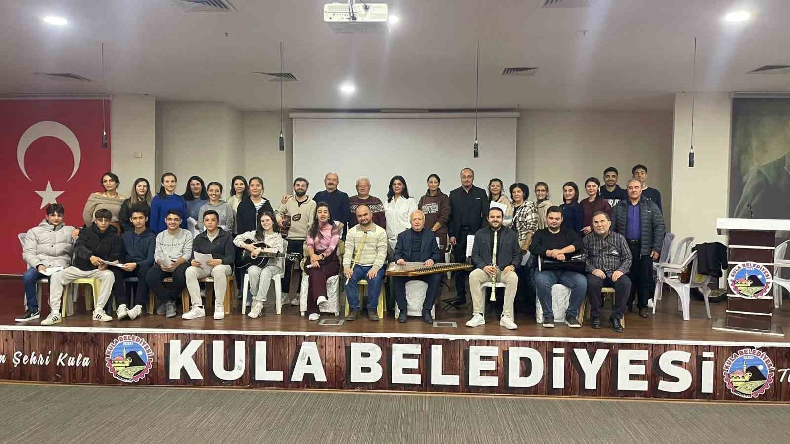 Kula Belediyesi Türk Sanat Müziği Korosu yeniden faaliyete başladı
