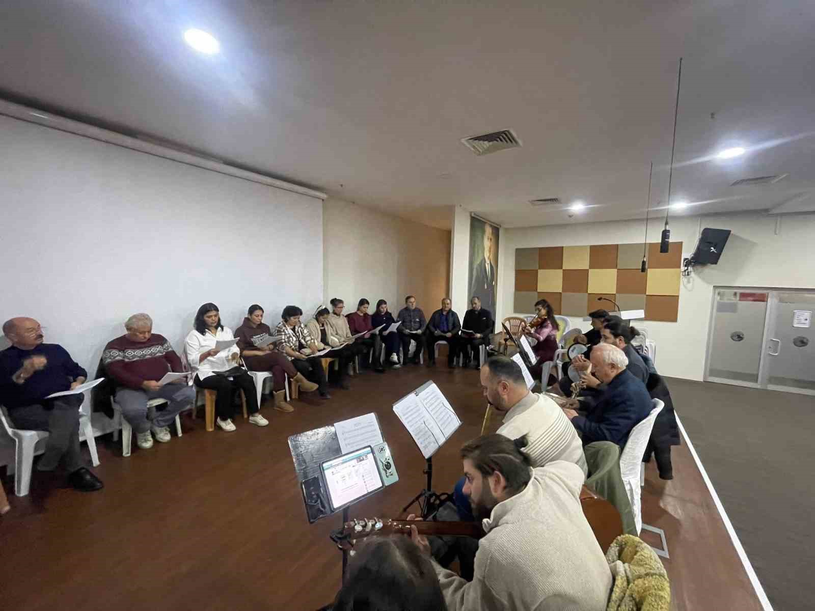 Kula Belediyesi Türk Sanat Müziği Korosu yeniden faaliyete başladı
