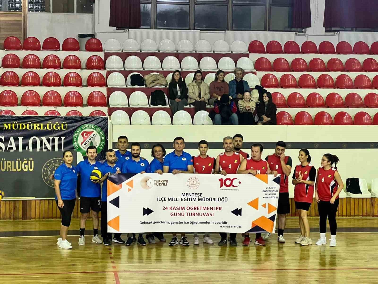 Geleneksel 24 Kasım Öğretmenler Günü voleybol turnuvası başladı
