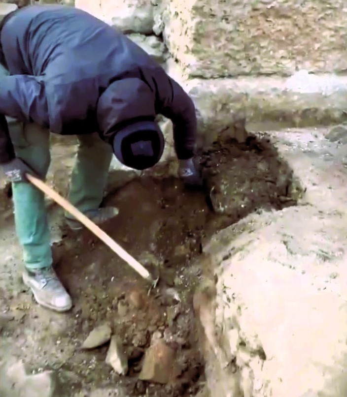 Tripolis’te daha önce gövdesi bulunan heykelin başına da ulaşıldı
