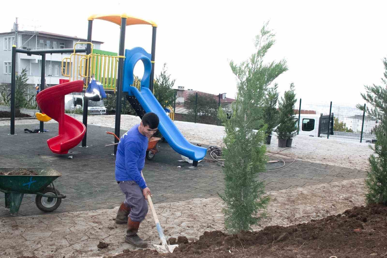 Canik’te çocuklara yeni parklar
