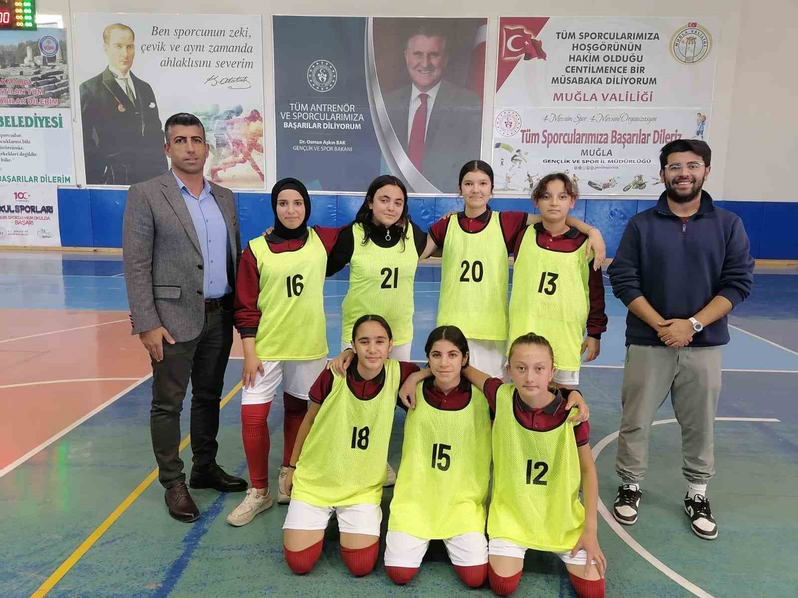 Okul sporları Futsal müsabakaları Yatağan’da başladı
