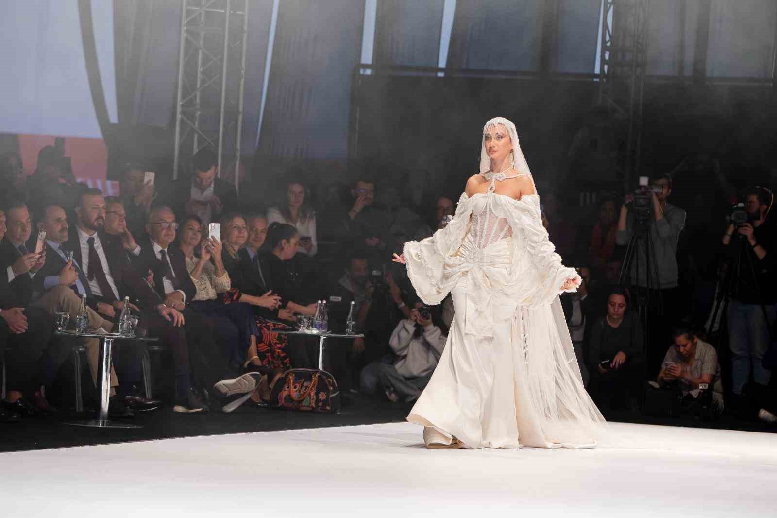 IF Wedding Fashion İzmir’e görkemli açılış
