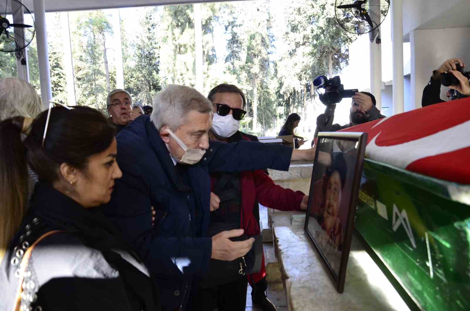 Muazzez İlmiye Çığ, Mersin’de toprağa verildi
