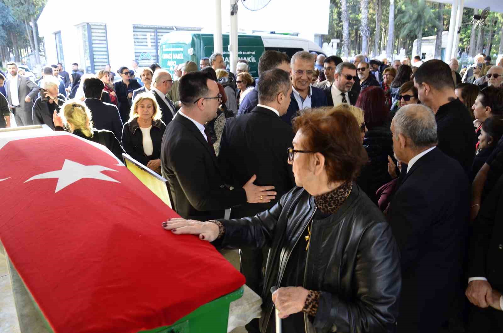 Muazzez İlmiye Çığ, Mersin’de toprağa verildi
