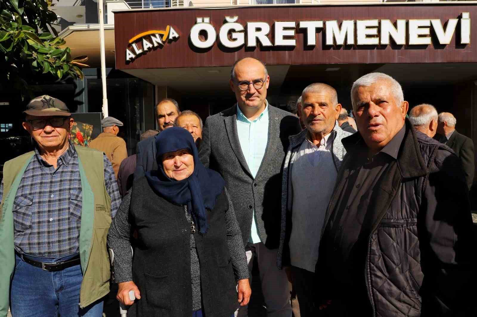 Alanya Belediyesi’nden yaşlı vatandaşlara tarih ve doğa gezisi
