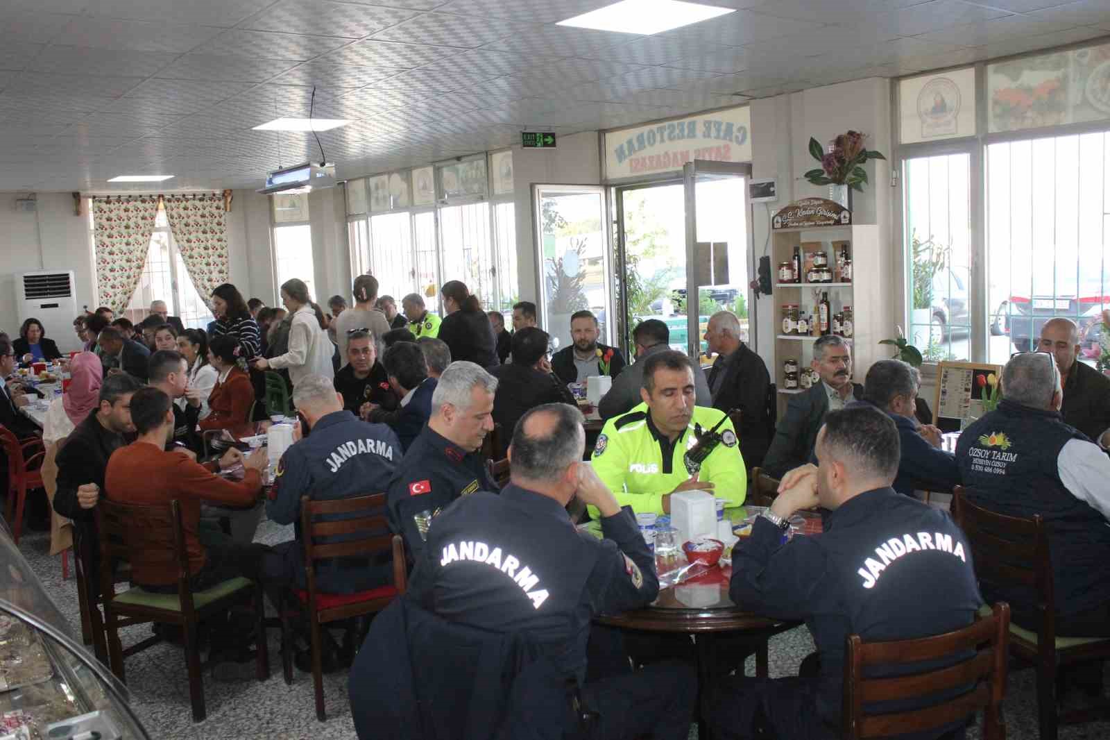 Kaymakam Güneş için veda yemeği düzenlendi
