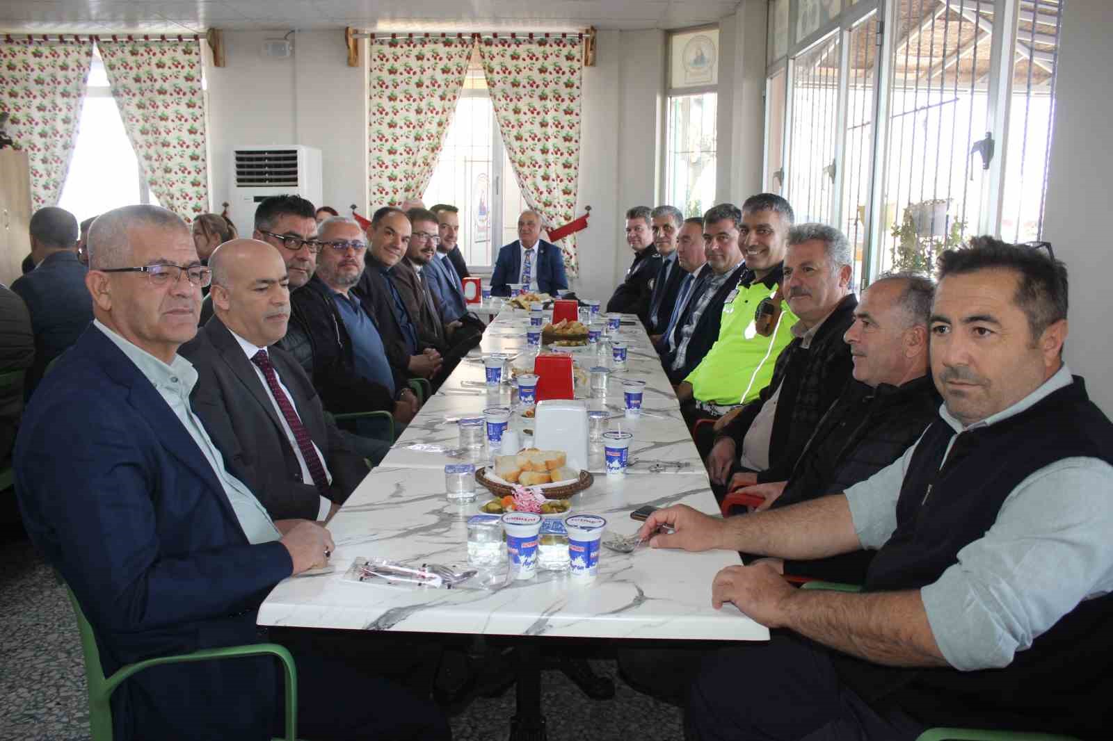 Kaymakam Güneş için veda yemeği düzenlendi
