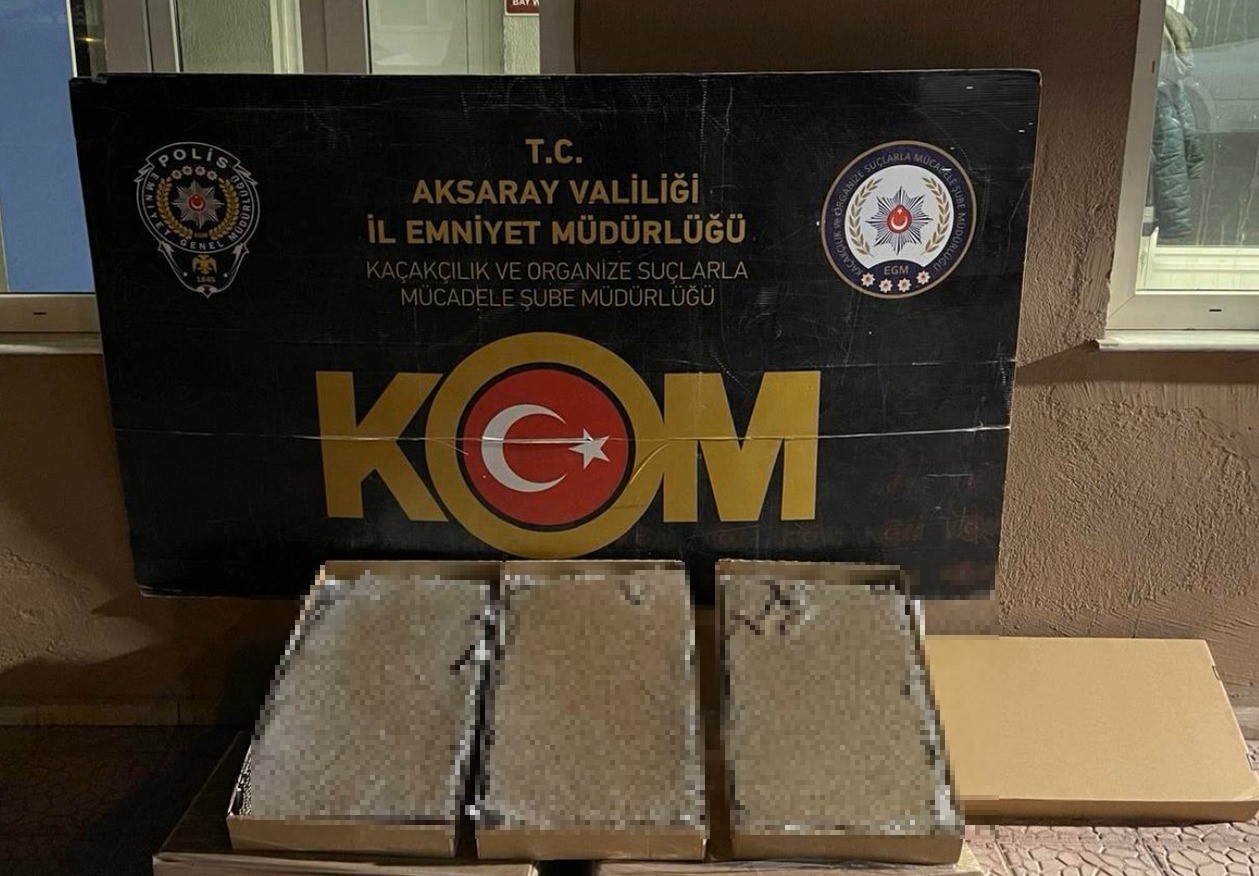 Aksaray’da kaçak sigara ve makaron ele geçirildi
