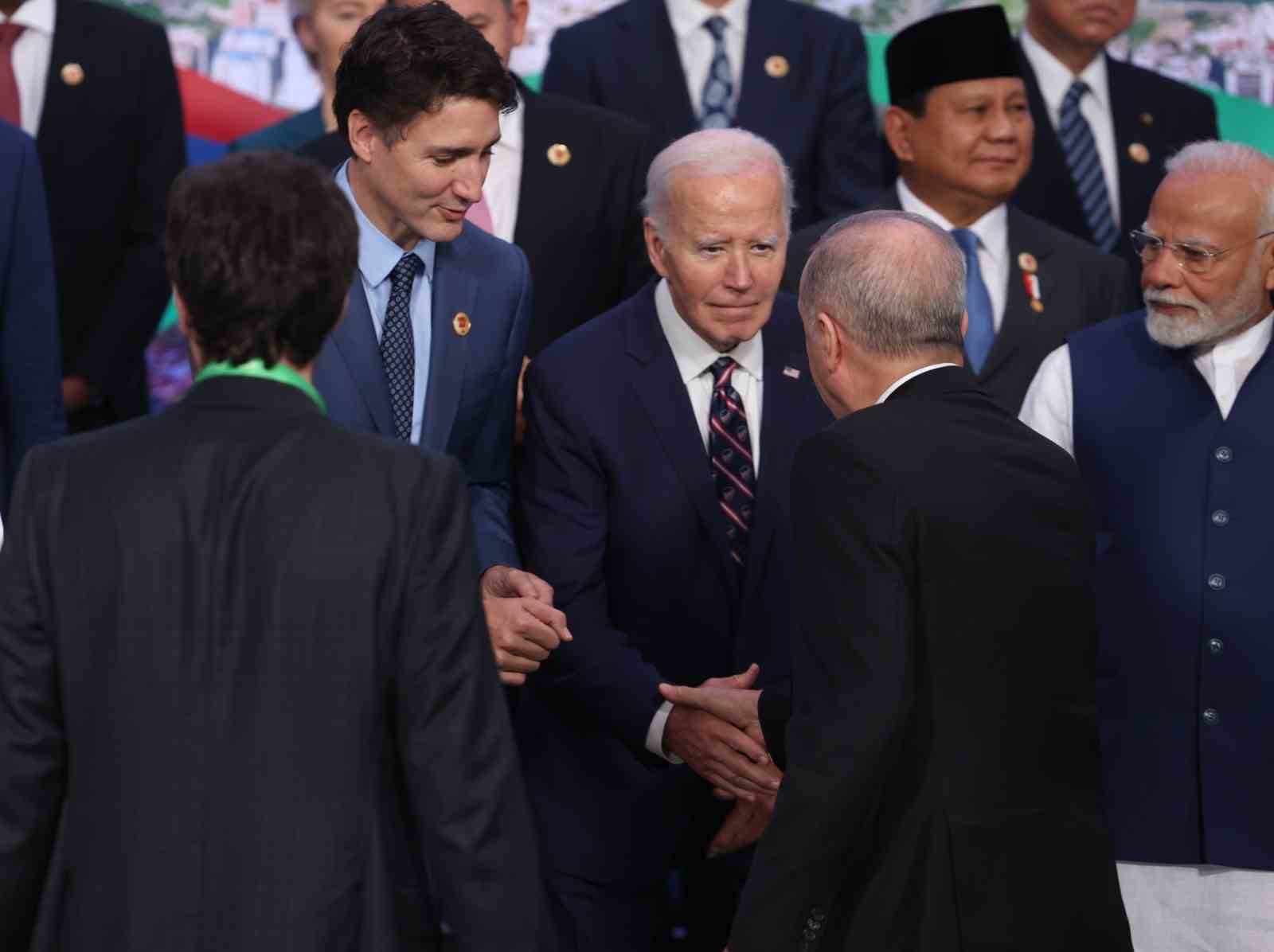 Cumhurbaşkanı Erdoğan, G20 Liderler Zirvesi’nin ardından aile fotoğrafına katıldı
