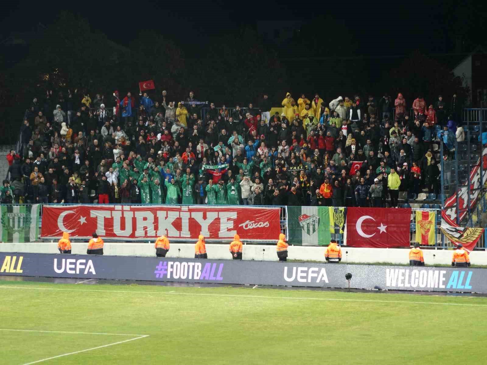 UEFA Uluslar Ligi: Karadağ: 2 - Türkiye: 1 (İlk yarı)
