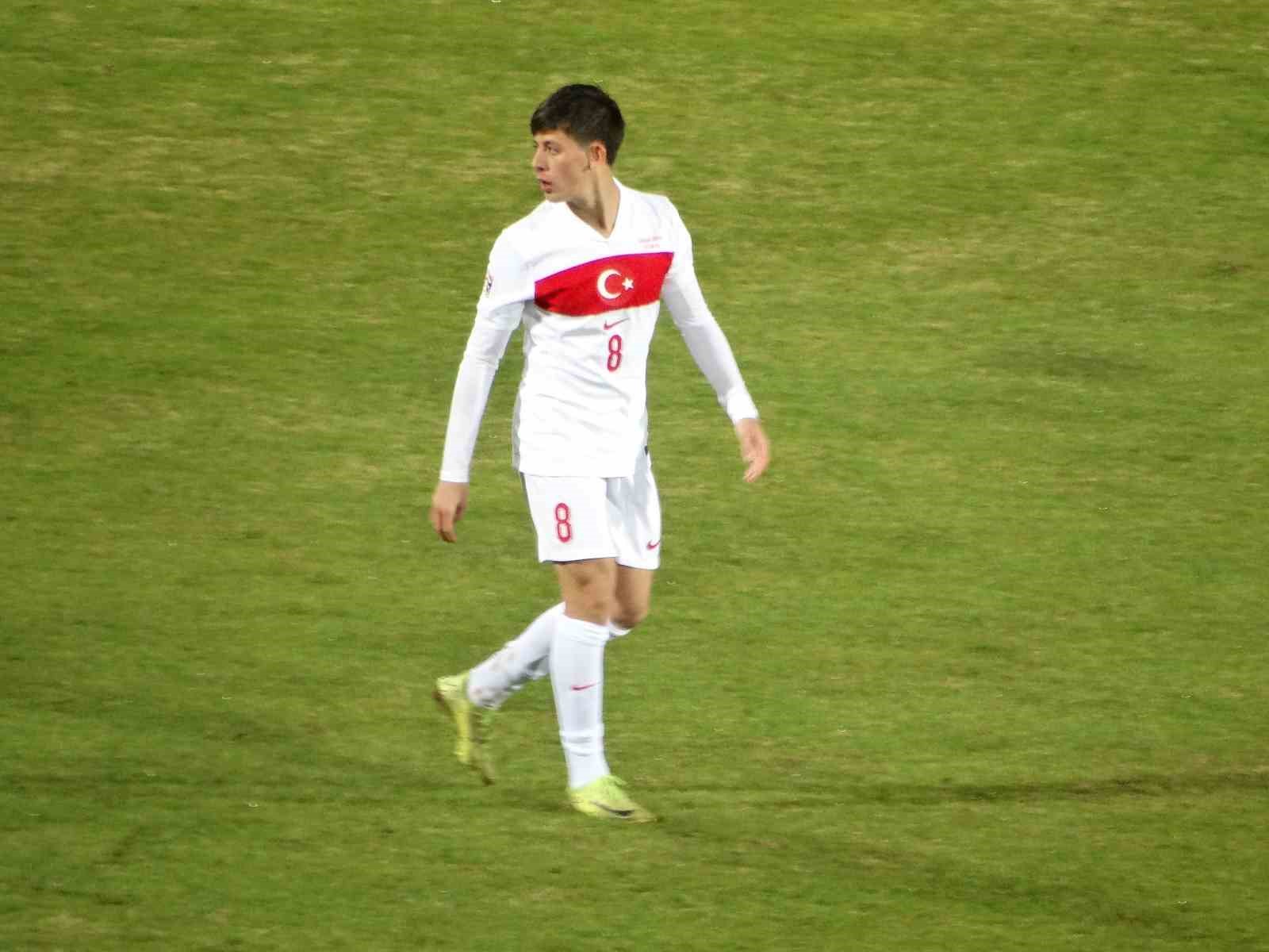 UEFA Uluslar Ligi: Karadağ: 2 - Türkiye: 1 (İlk yarı)
