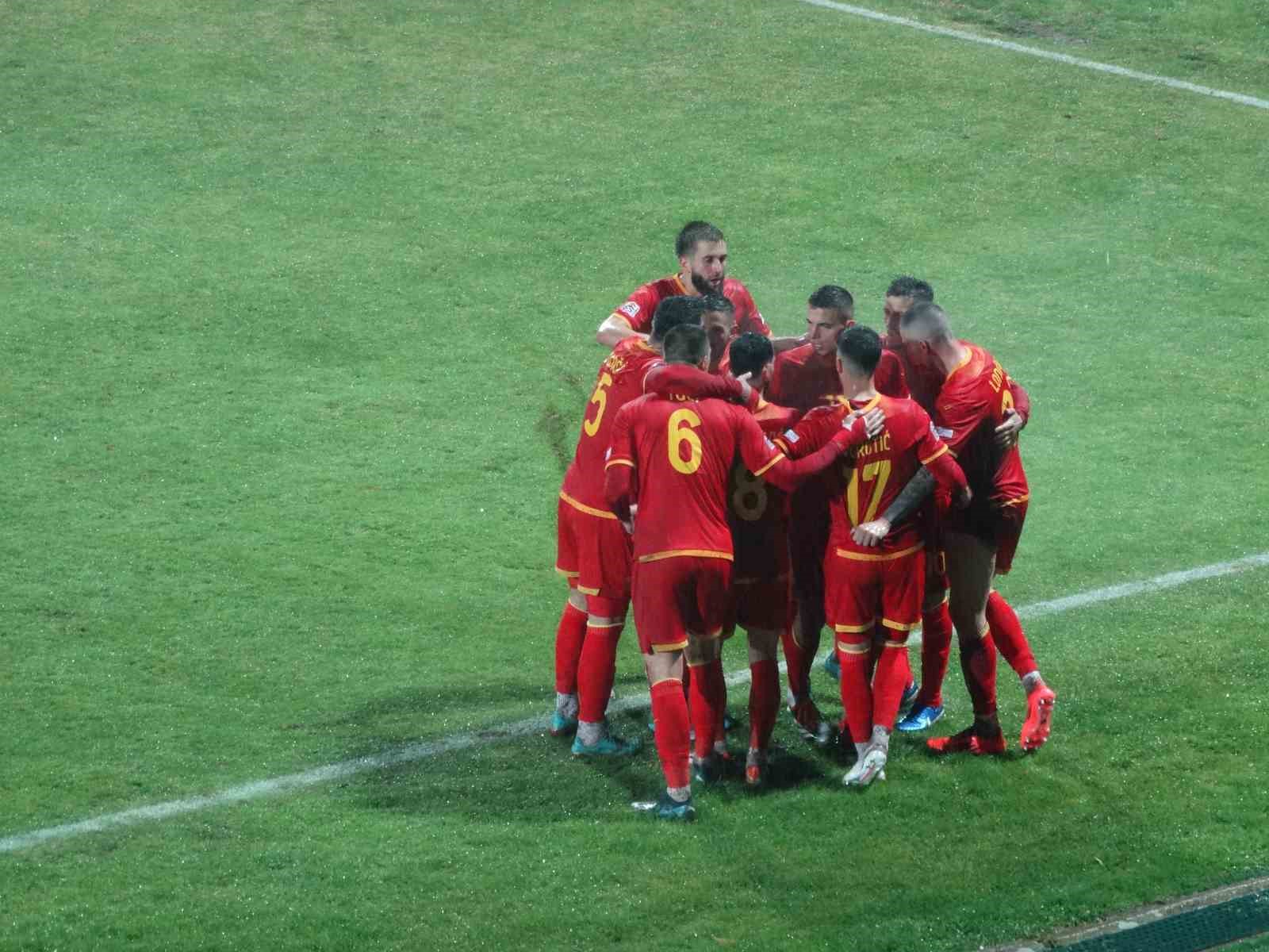 UEFA Uluslar Ligi: Karadağ: 2 - Türkiye: 1 (İlk yarı)
