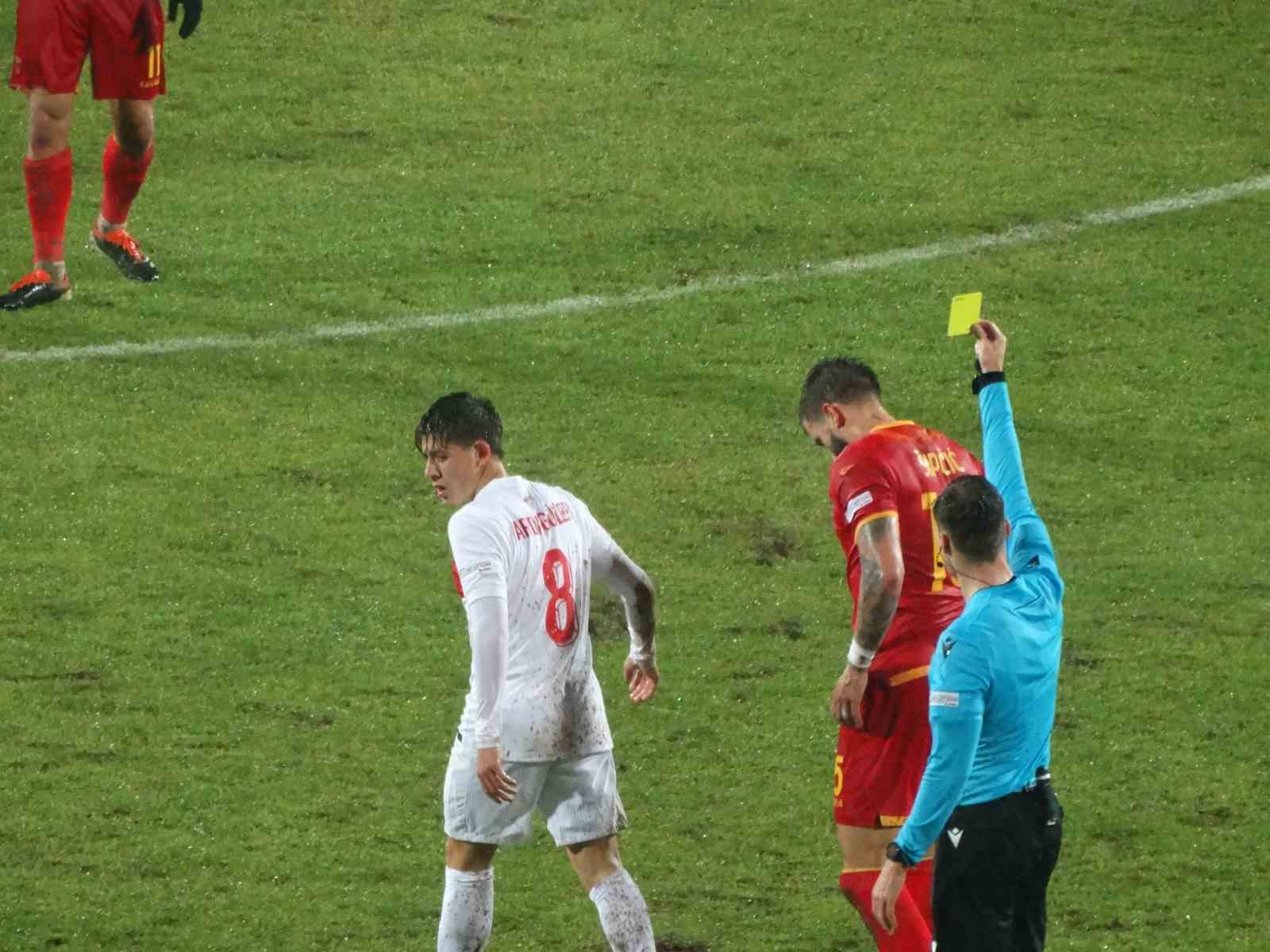 UEFA Uluslar Ligi: Karadağ: 2 - Türkiye: 1 (İlk yarı)
