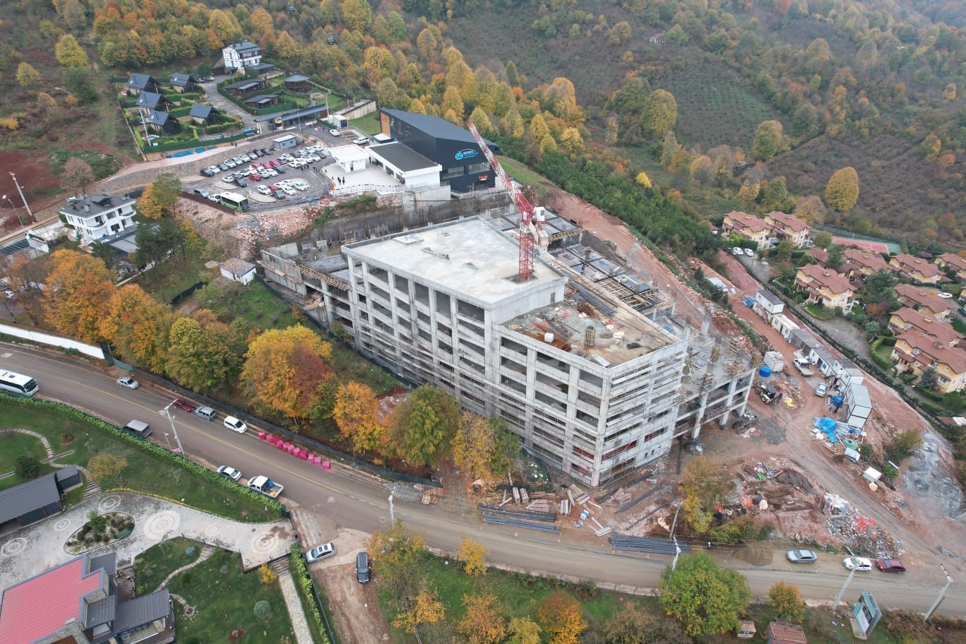 Teleferik otoparkında kaba inşaat bitmek üzere
