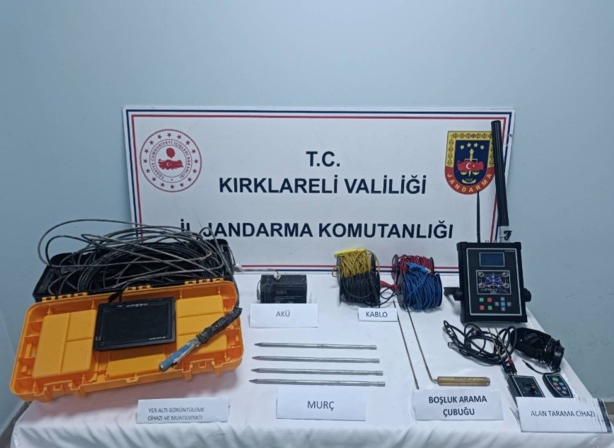 Kırklareli’nde kaçak kazı ve uyuşturucu operasyonu: 8 gözaltı
