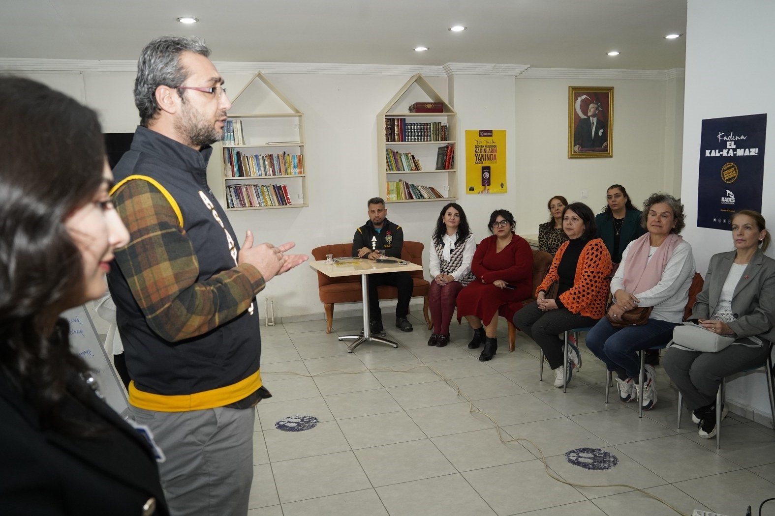 Yunusemre’de kadına şiddete geçit yok
