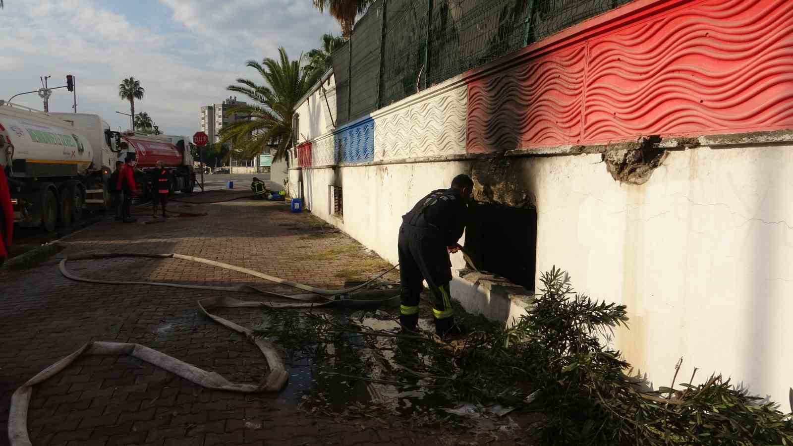 Mersin’de tekstil atölyesindeki yangın kontrol altına alındı
