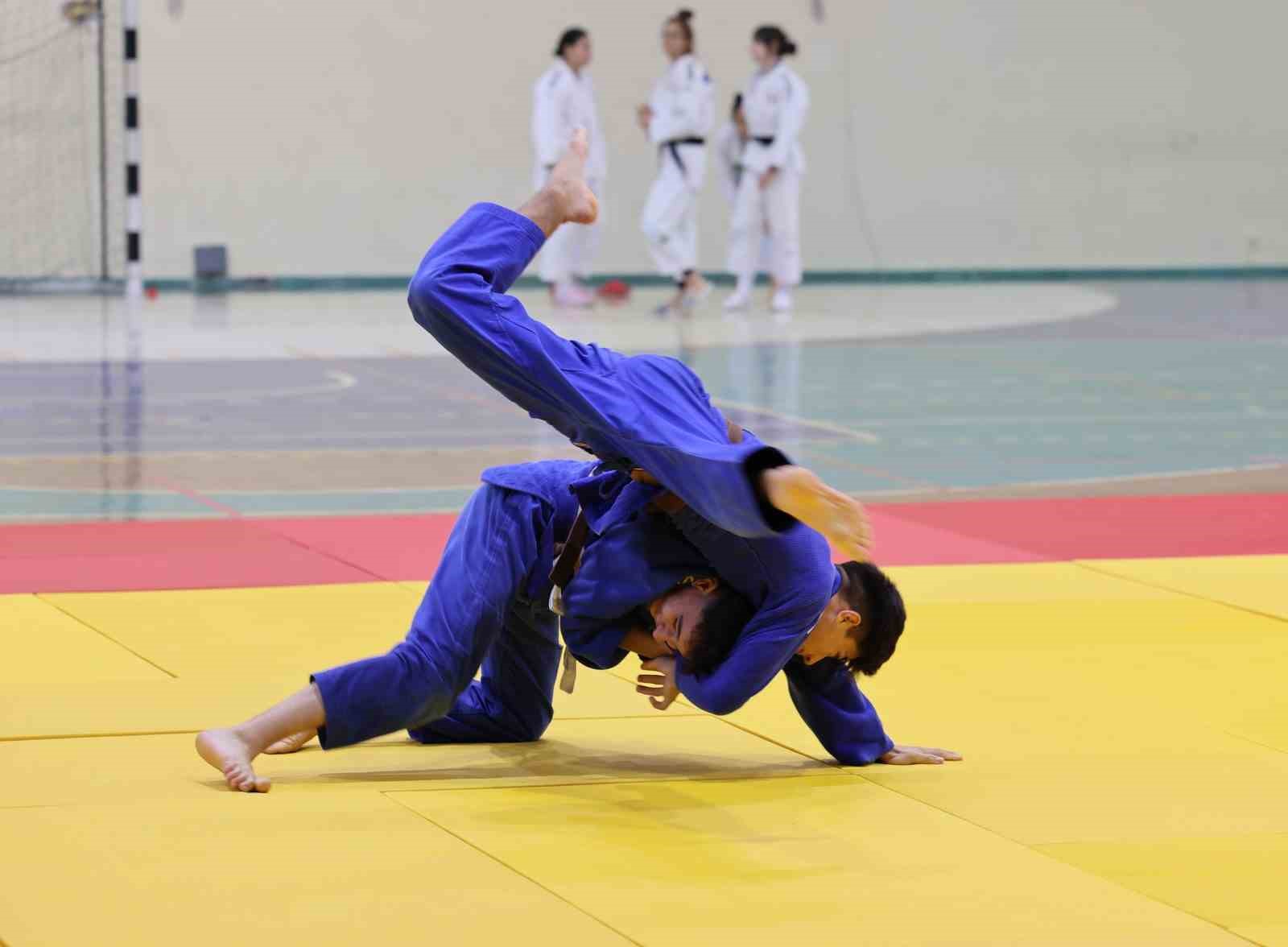 Manisa’da 2024-2025 Eğitim Öğretim Yılı Okul Sporları judo müsabakalarıyla başladı
