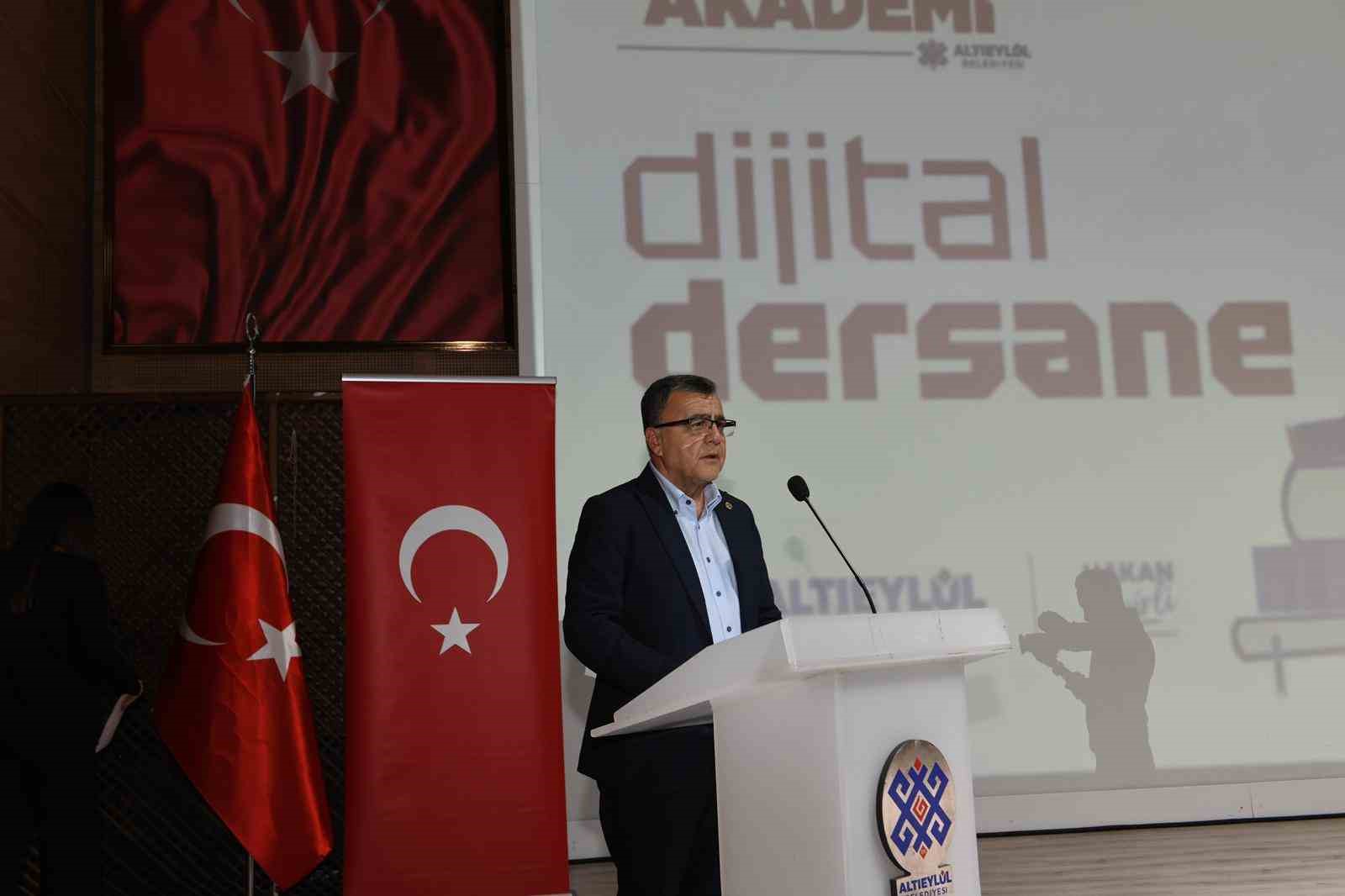 Altıeylül’den öğrencilere akademi dijital dershane
