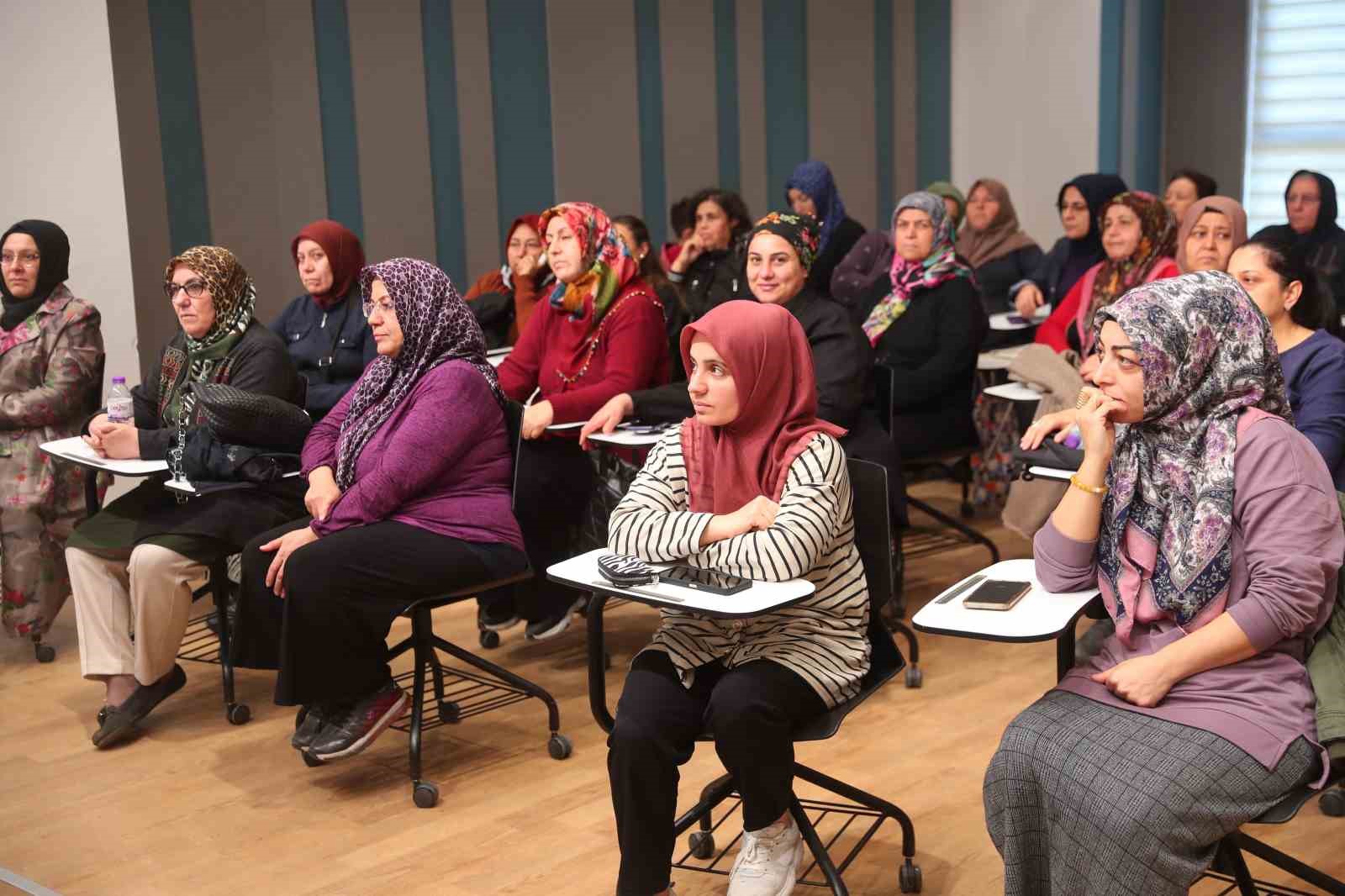 Merkezefendi’de bağımlılıklar ve ailenin rolü semineri gerçekleşti
