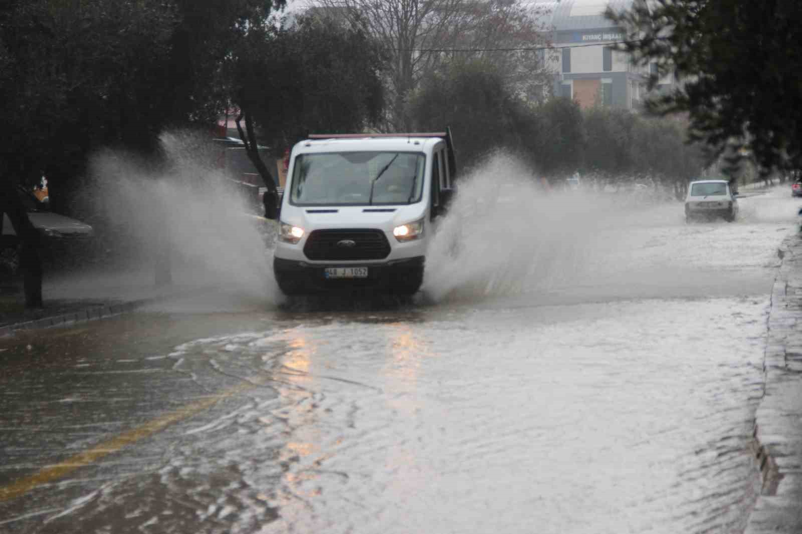 Muğla ve çevresinde kuvvetli yağış uyarısı
