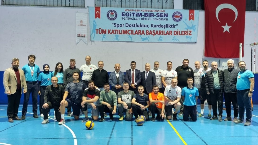 Kütahya’da ’eğitim çalışanları voleybol turnuvası’ başladı
