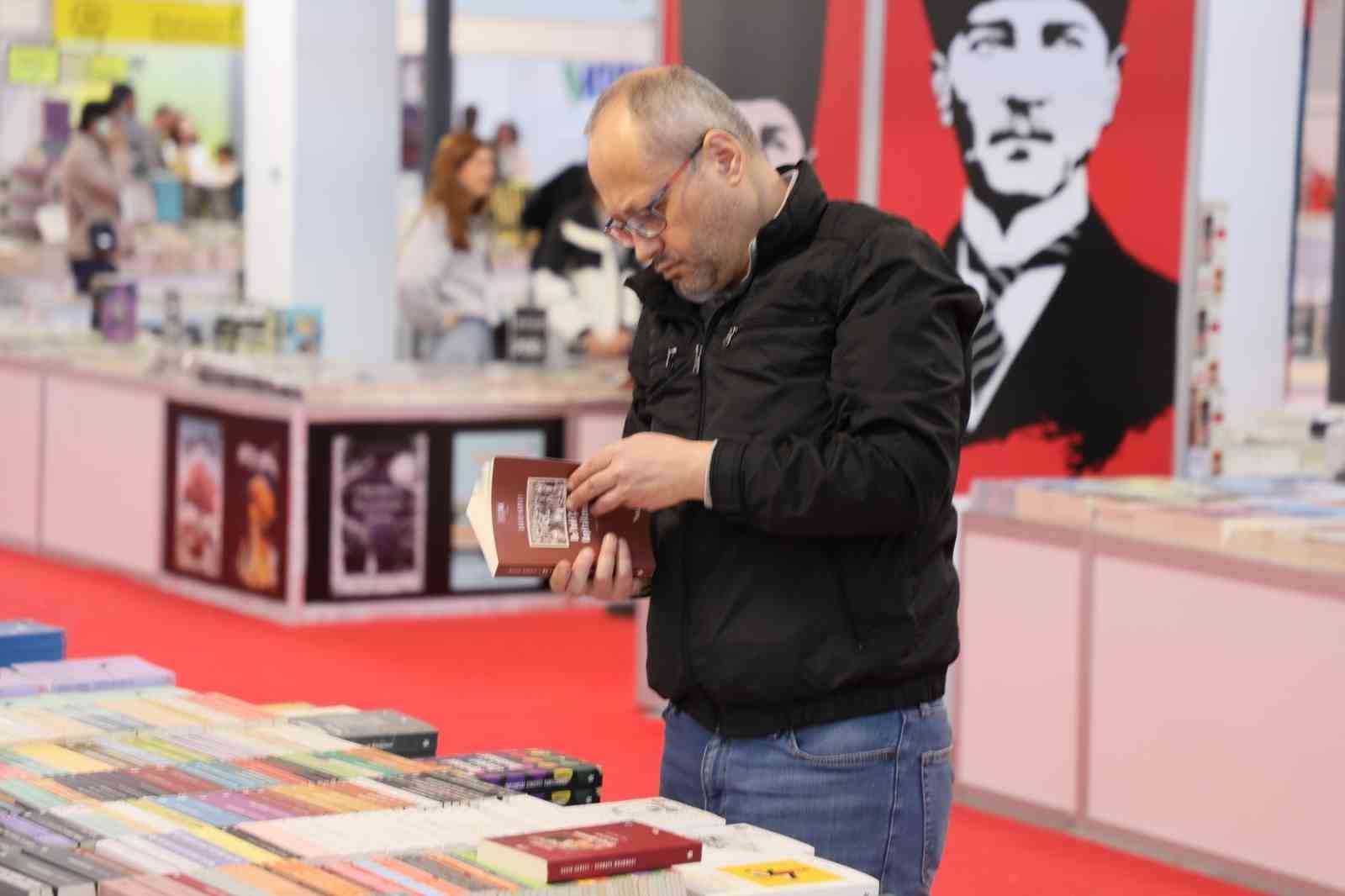 Başkan Çerçioğlu, binlerce vatandaşı Aydın Kitap Fuarı’nda buluşturdu
