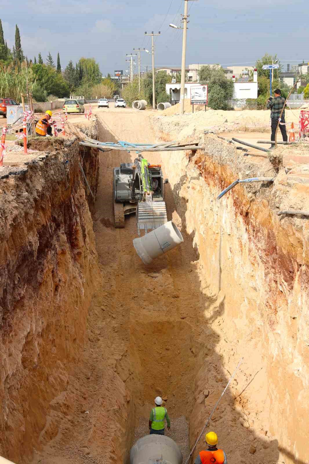 Aksu’da 40 kilometrelik kanalizasyon çalışmasında sona yaklaşıldı
