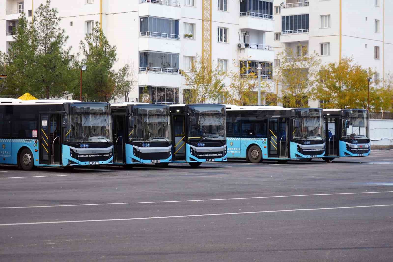 Diyarbakır Büyükşehir Belediyesi, 14 yeni otobüs alım işlemleri başlattı
