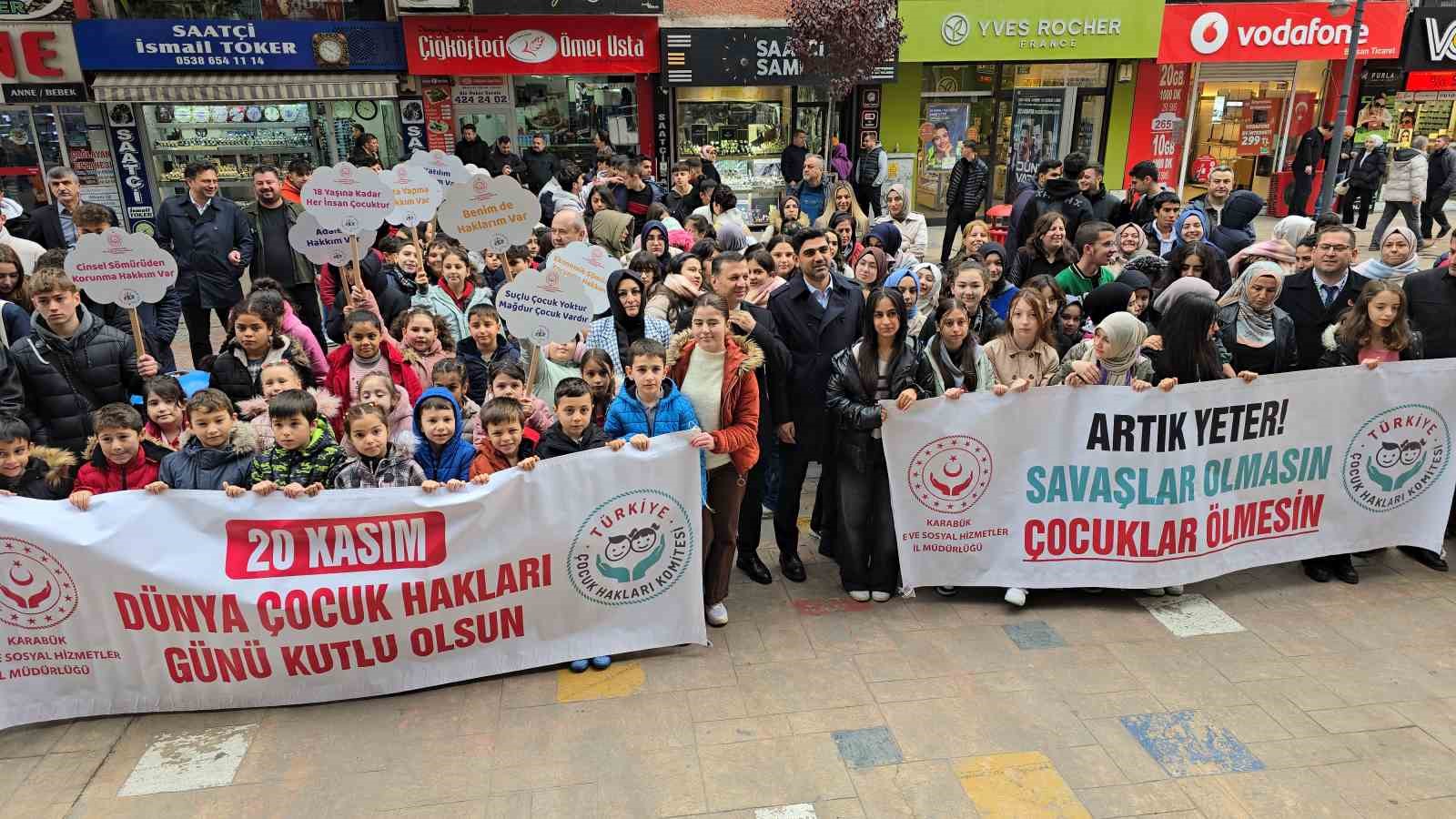 Dünya Çocuk Hakları Günü’nde Filistinli çocuklar unutulmadı
