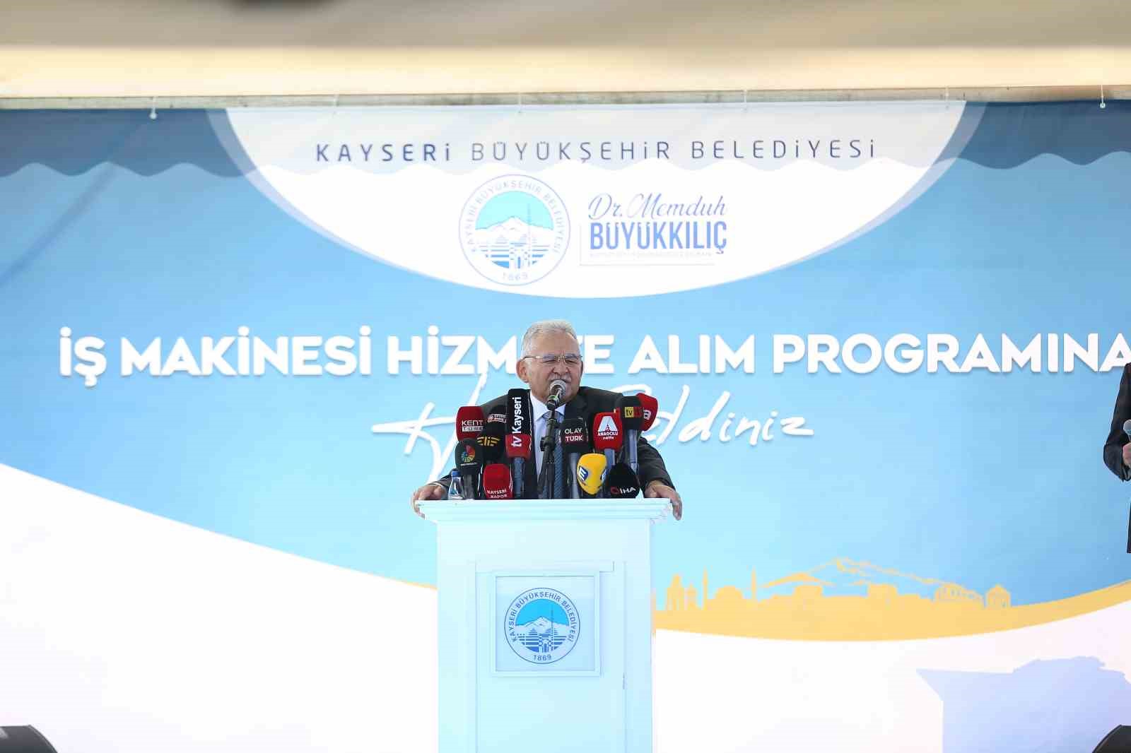 Başkan Büyükkılıç: “Hizmetten hizmete koşuyoruz”
