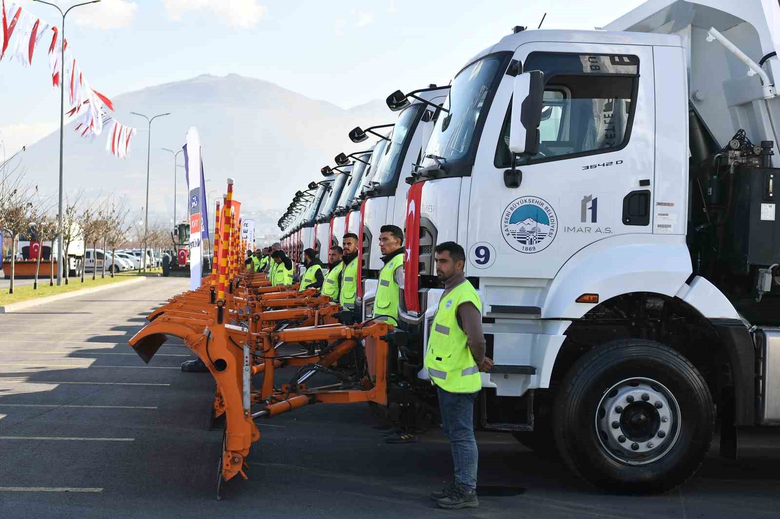 Başkan Büyükkılıç: “Hizmetten hizmete koşuyoruz”
