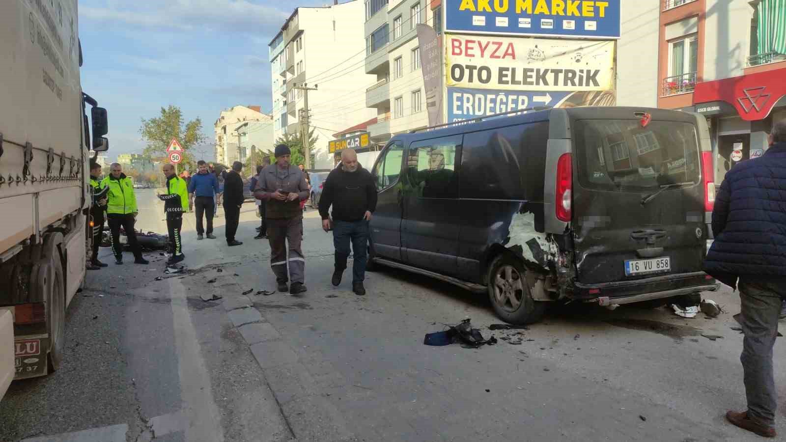 Tek teker üzerinde gitmek isterken kaza yaptı
