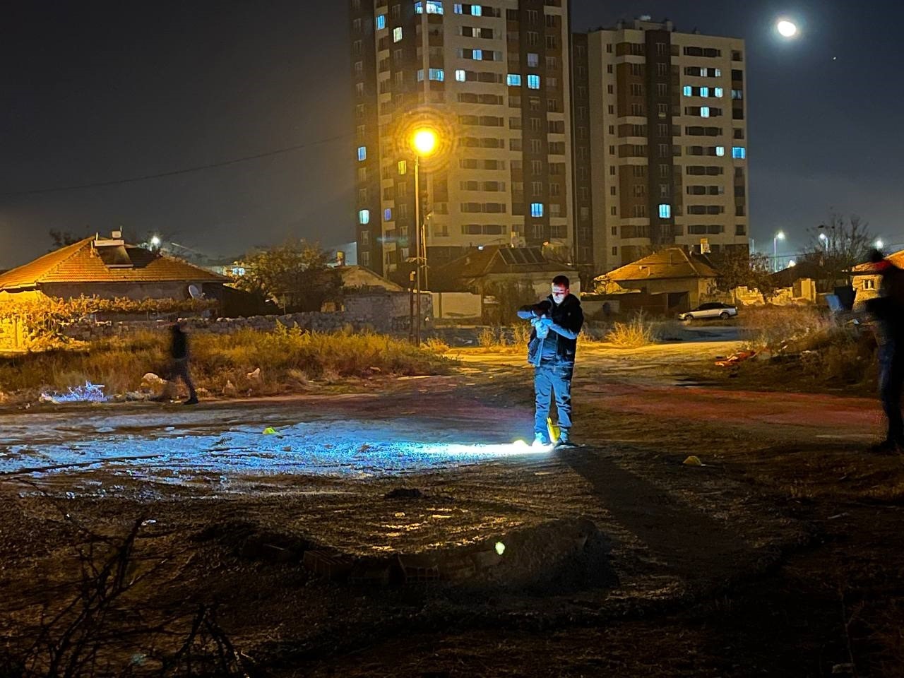 Kayseri’de bir şahıs araç içinde silahla vurulmuş halde bulundu
