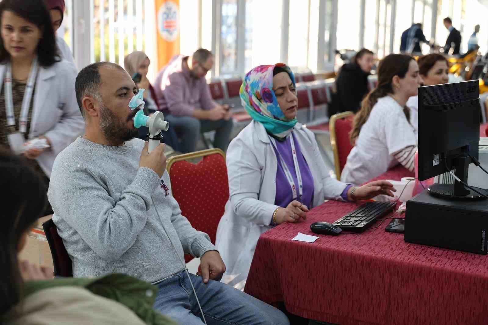 ERÜ Hastanelerinde “Dünya KOAH Günü” Etkinliği düzenlendi
