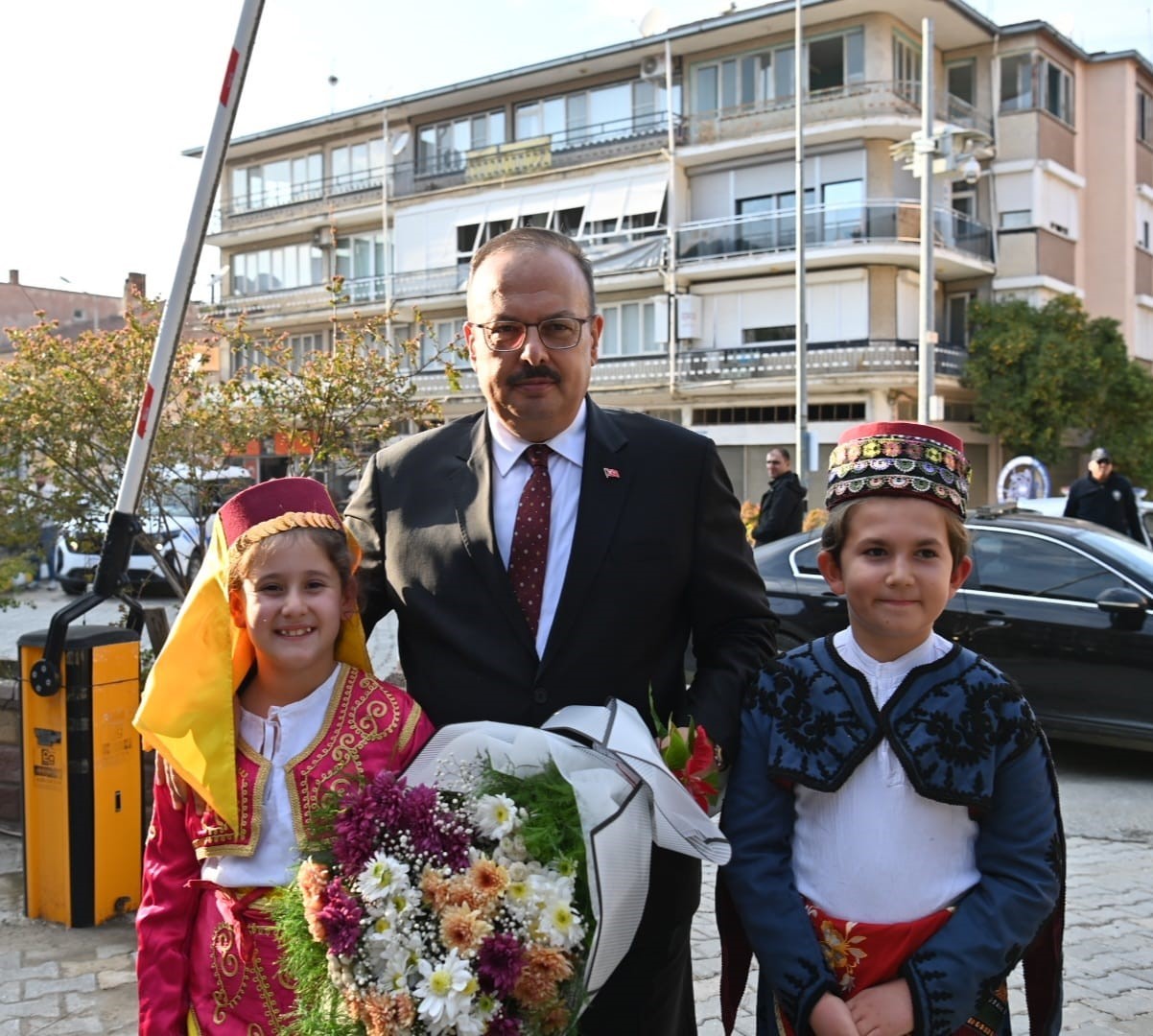 Aydın Valisi Canbolat, Yenipazar’da incelemelerde bulundu
