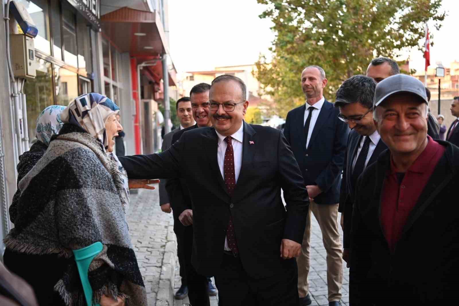 Aydın Valisi Canbolat, Yenipazar’da incelemelerde bulundu
