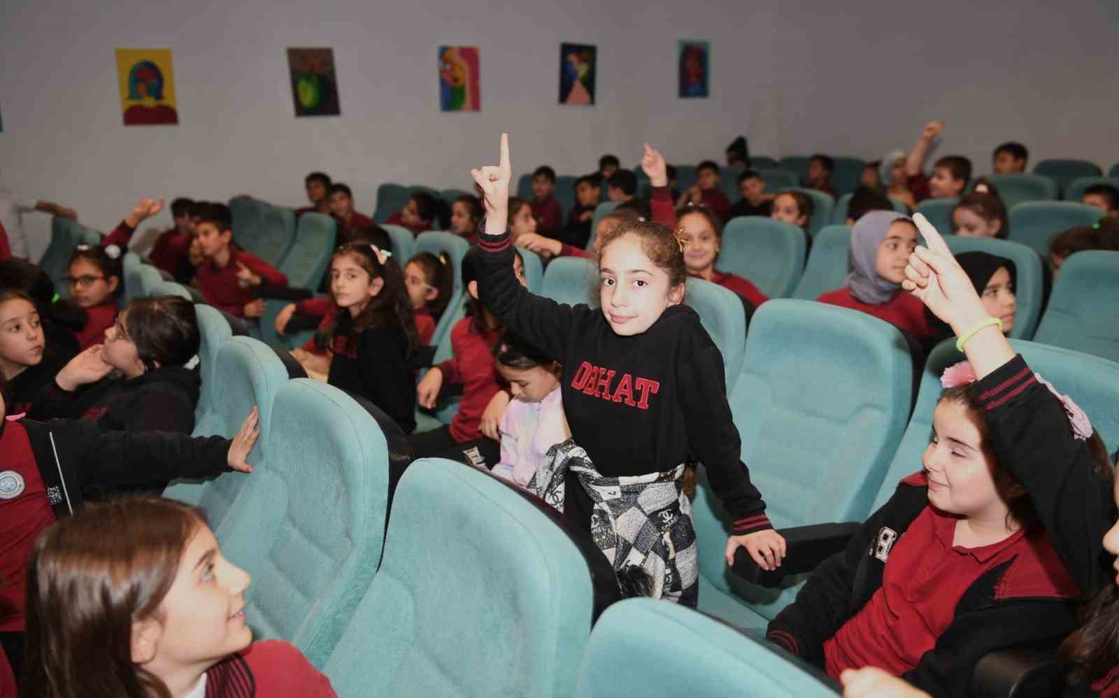 Osmangazi Belediyesi’nden çocuklara kitap okumayı sevdiren etkinlik
