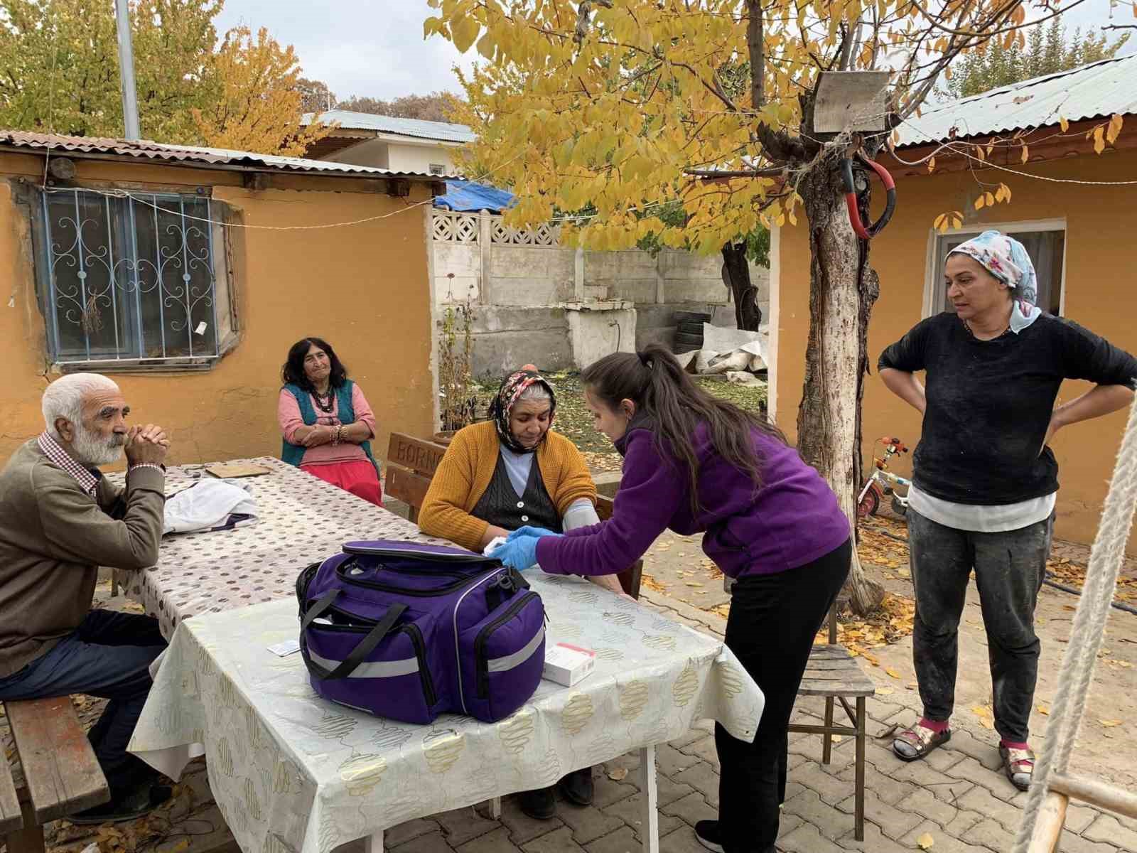 Pülümür’de, gezici sağlık taraması
