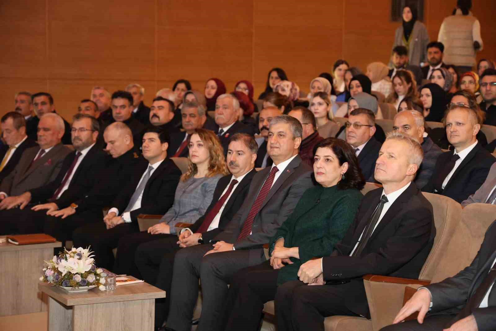 Karabük’te bağımlılıkla mücadelenin farklı boyutları ele alındı
