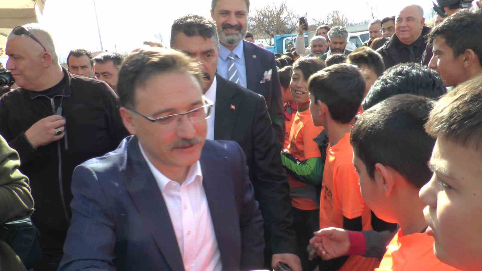 Vali Çiçek: “ERVA Spor Okulları, kötülere bir meydan okumadır”
