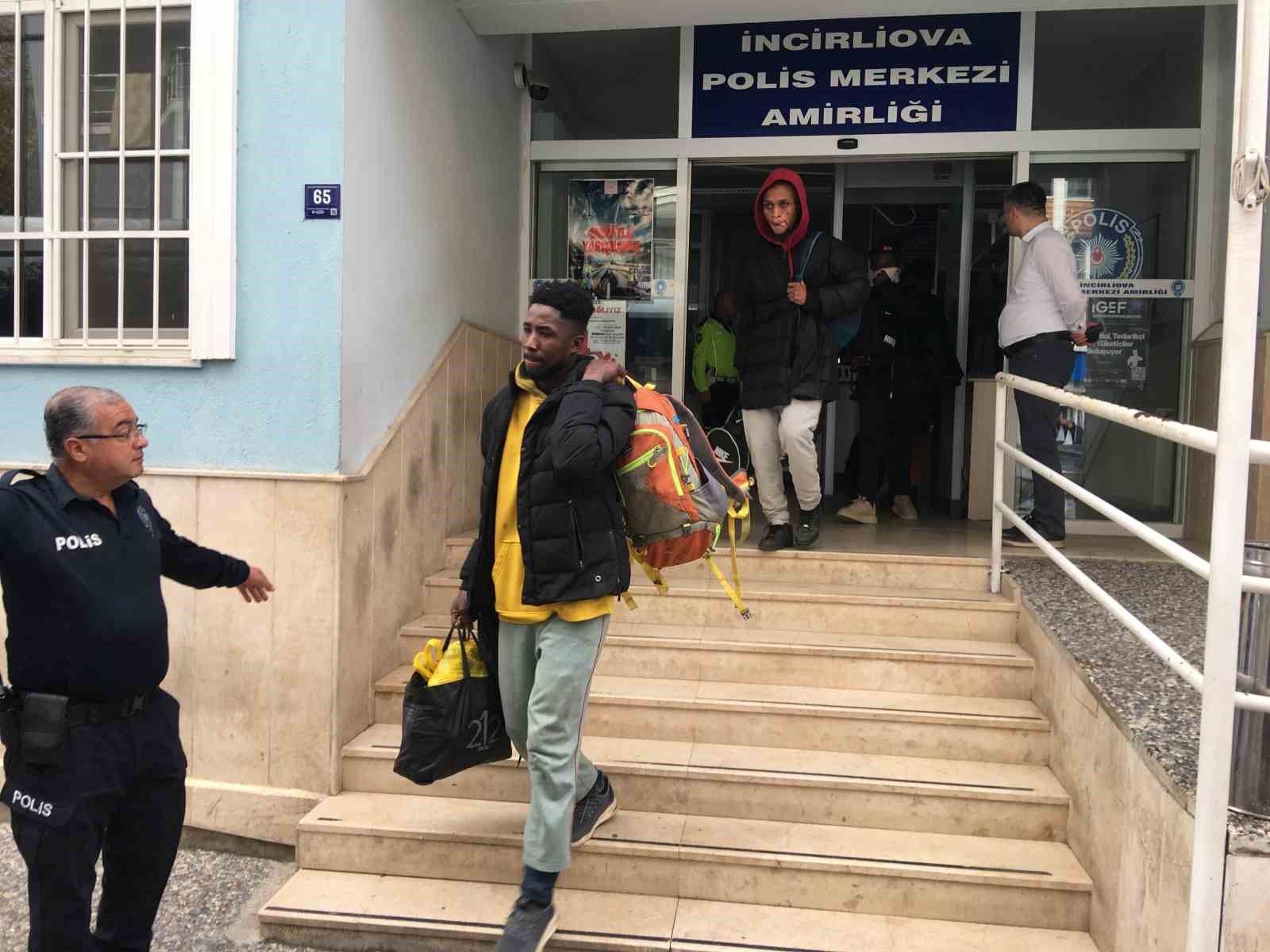 İncirliova’da 32 düzensiz göçmen yakaladı
