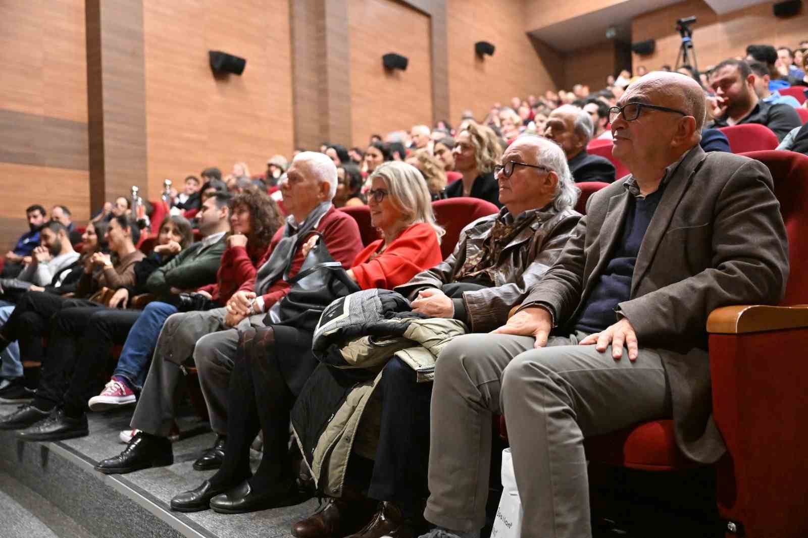 Şişli’de Prof. Dr. İlber Ortaylı, Nazım Hikmet’i anlattı
