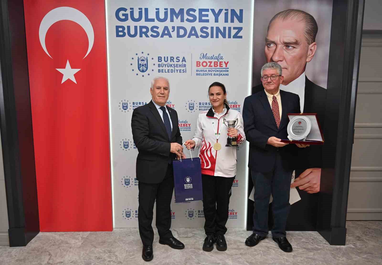 Başkan Bozbey, dünya şampiyonu Dilek Yavaş’ı ağırladı
