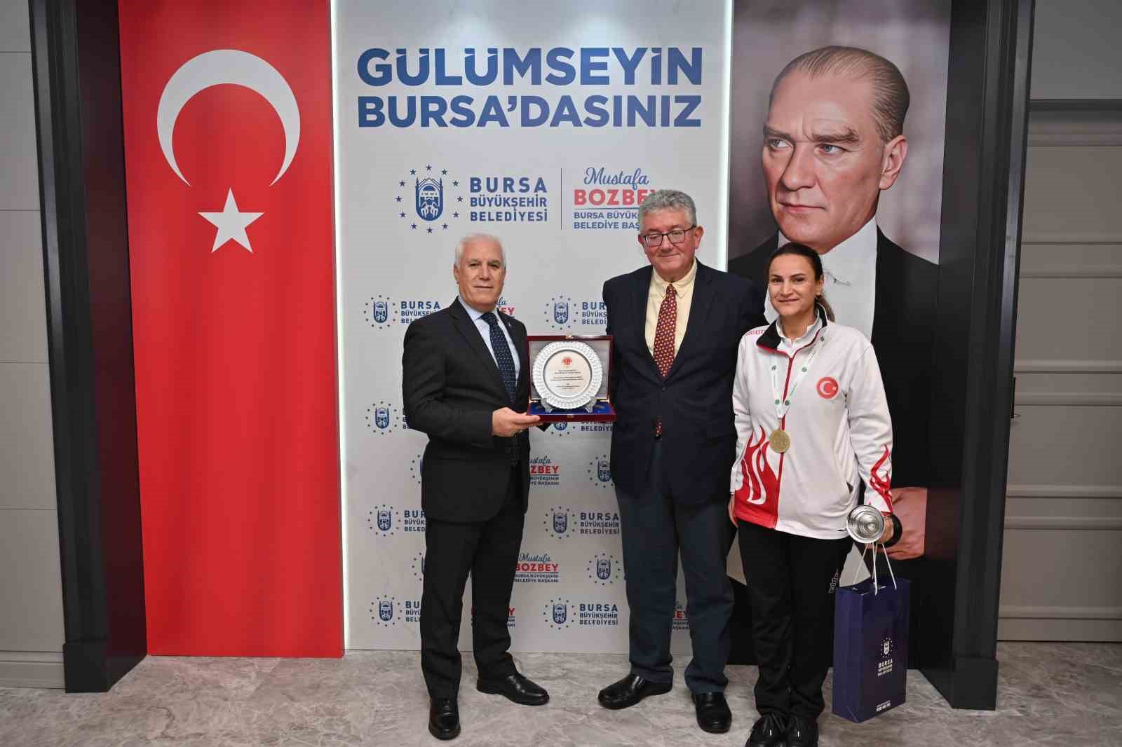 Başkan Bozbey, dünya şampiyonu Dilek Yavaş’ı ağırladı
